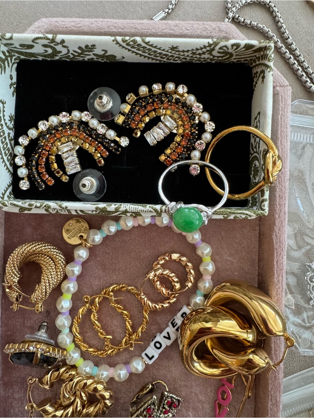 Jewelry LOT: Closet Clean Out - Picture 4 of 14